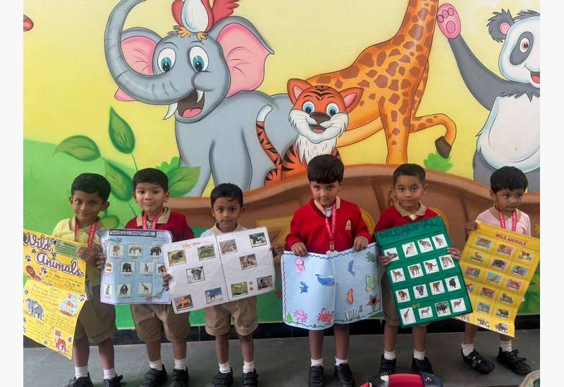 LKG and UKG students of our school created wonderful projects