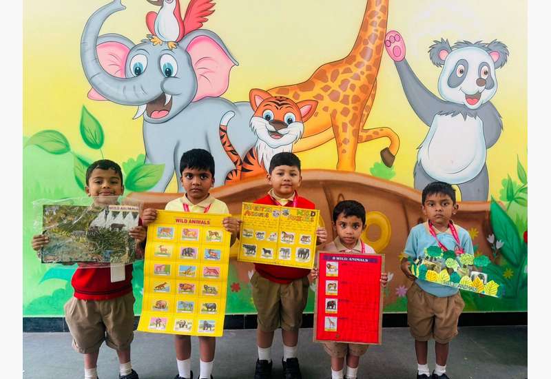 LKG and UKG students of our school created wonderful projects